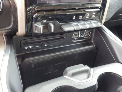 2019 RAM 1500 Laramie Crew Cab 4x4 5'7" Box