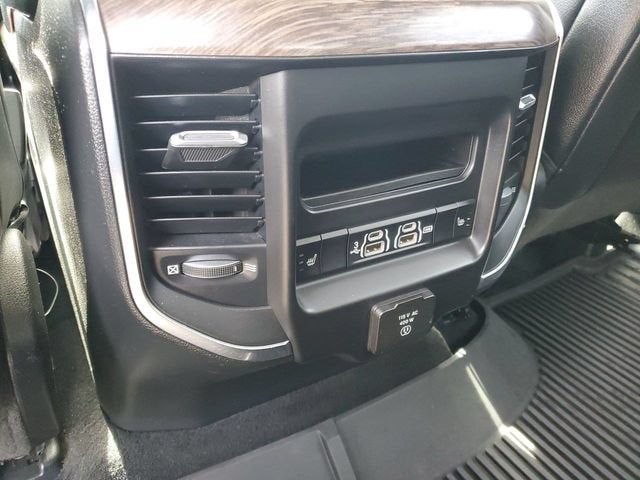 2019 RAM 1500 Laramie Crew Cab 4x4 5'7" Box