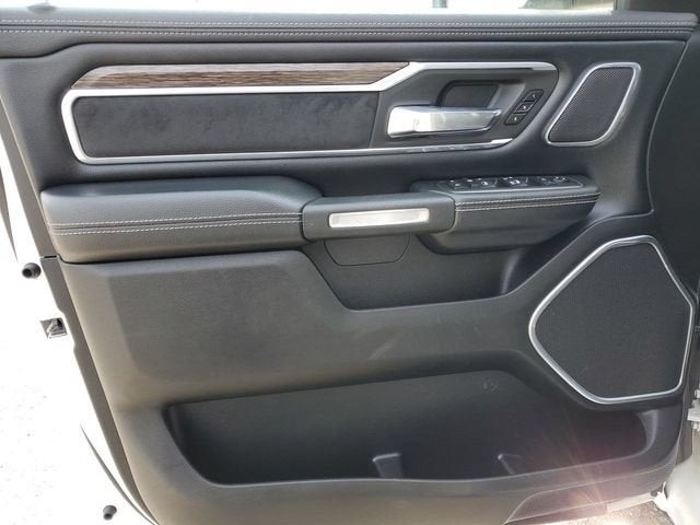 2019 RAM 1500 Laramie Crew Cab 4x4 5'7" Box