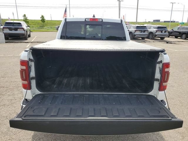2019 RAM 1500 Laramie Crew Cab 4x4 5'7" Box