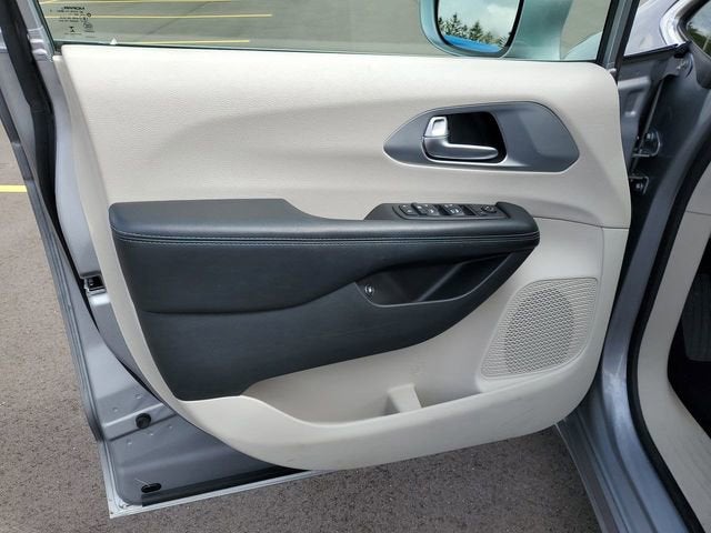 2018 Chrysler Pacifica Hybrid Touring Plus