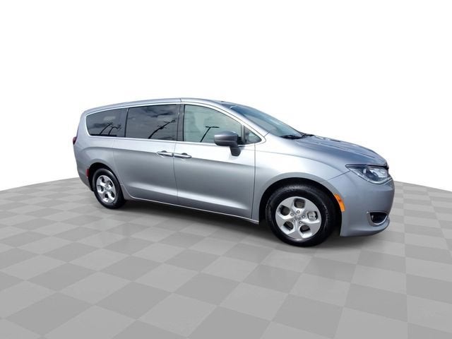 2018 Chrysler Pacifica Hybrid Touring Plus