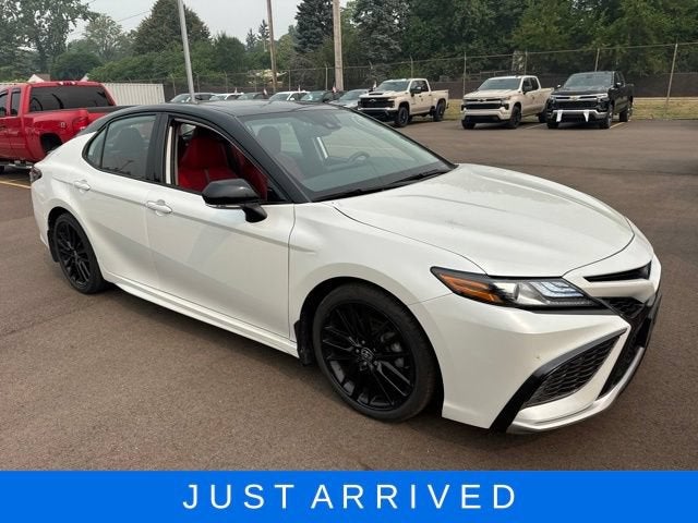 2022 Toyota Camry Hybrid XSE