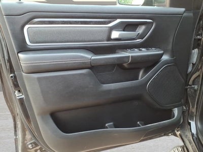 2022 RAM 1500 Big Horn Crew Cab 4x4 5'7" Box