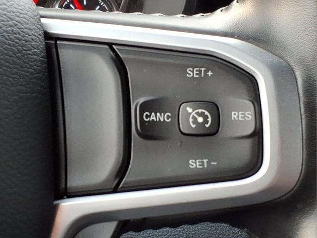 2022 RAM 1500 Big Horn Crew Cab 4x4 5'7" Box