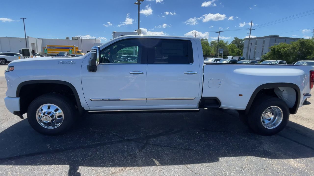 2026 Chevrolet Silverado 3500 HD High Country DRW