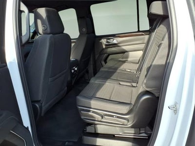 2023 GMC Yukon XL SLE