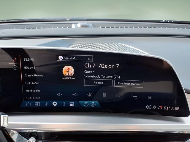 2024 Cadillac LYRIQ Luxury 2