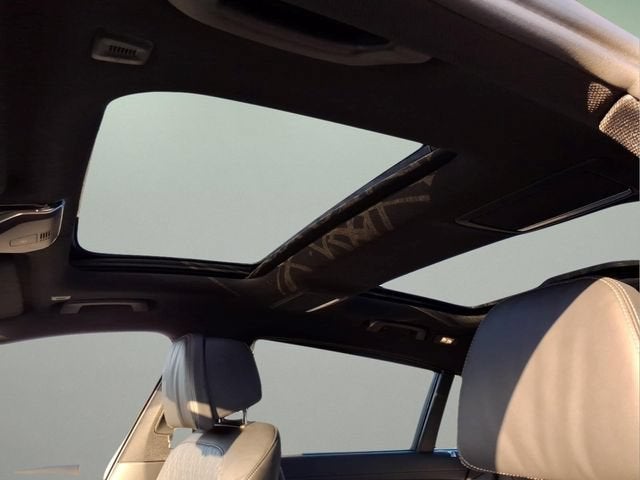 2016 BMW 750i 750i