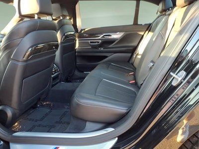 2016 BMW 750i 750i