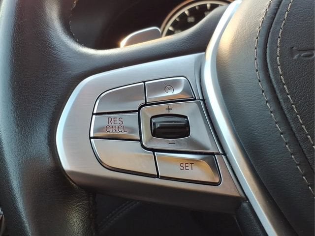 2016 BMW 750i 750i