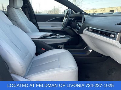 2024 Cadillac LYRIQ Luxury 1