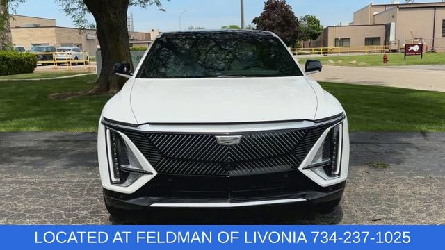 2024 Cadillac LYRIQ Luxury 2