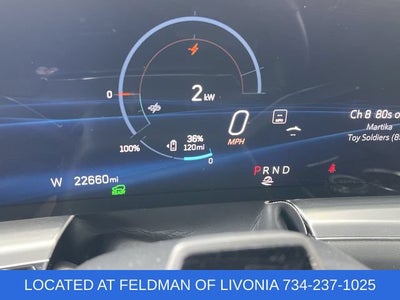 2024 Cadillac LYRIQ Luxury 2