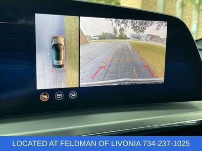 2024 Cadillac LYRIQ Luxury 2