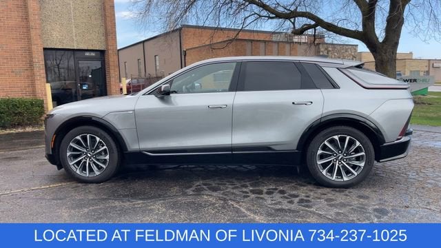 2024 Cadillac LYRIQ Sport 2