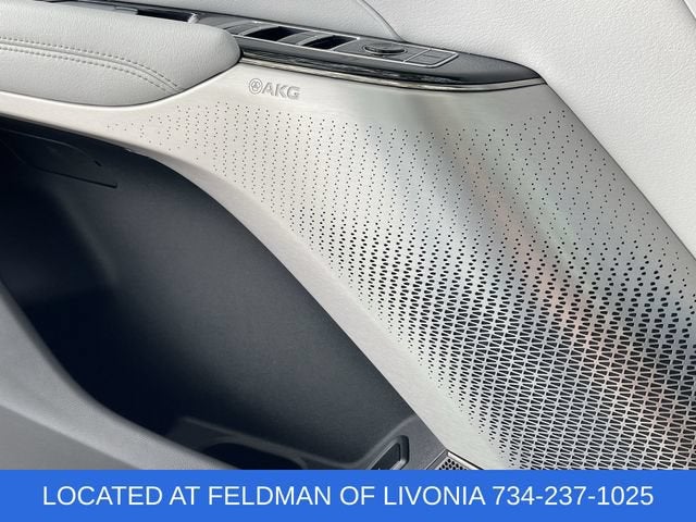2024 Cadillac LYRIQ Sport 2