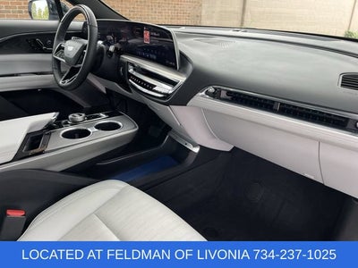 2024 Cadillac LYRIQ Sport 2