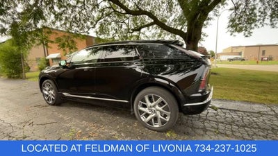 2025 Cadillac OPTIQ Luxury 2