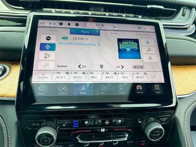 2022 Jeep Grand Cherokee Summit Reserve