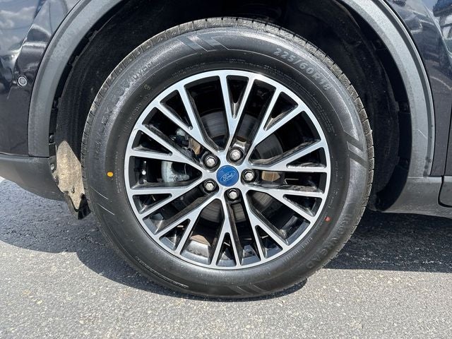 2022 Ford Escape Plug-In Hybrid Titanium