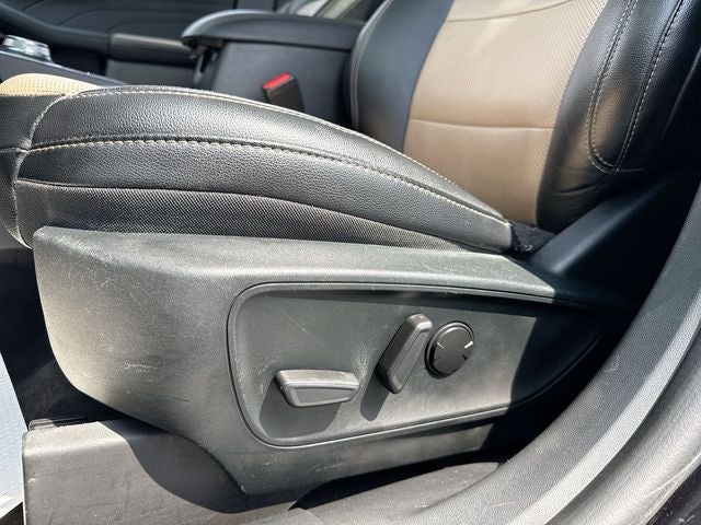 2022 Ford Escape Plug-In Hybrid Titanium