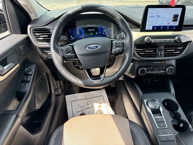2022 Ford Escape Plug-In Hybrid Titanium