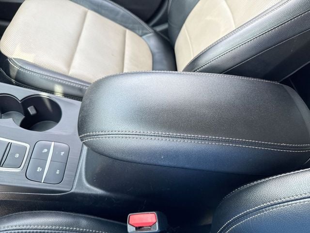 2022 Ford Escape Plug-In Hybrid Titanium