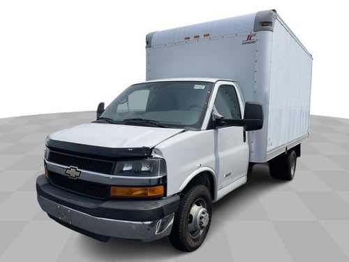 2014 Chevrolet Express 4500 Base Cutaway