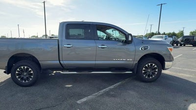 2017 Nissan Titan XD SV