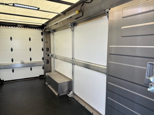 2024 BrightDrop Zevo 600 Base