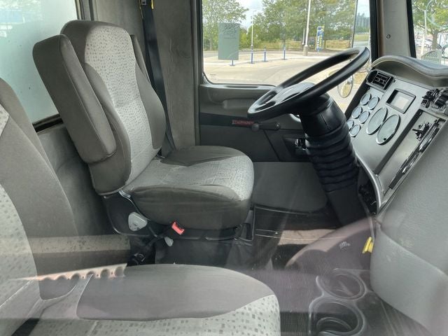 2015 Kenworth T300 Base