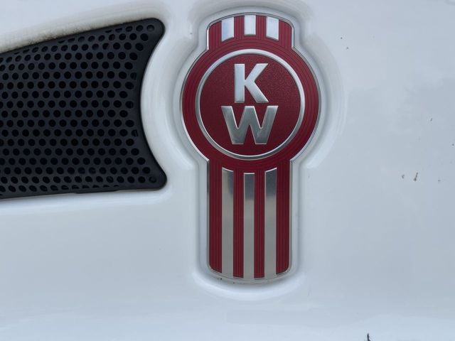 2015 Kenworth T300 Base