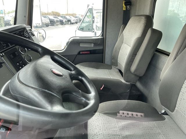 2015 Kenworth T300 Base