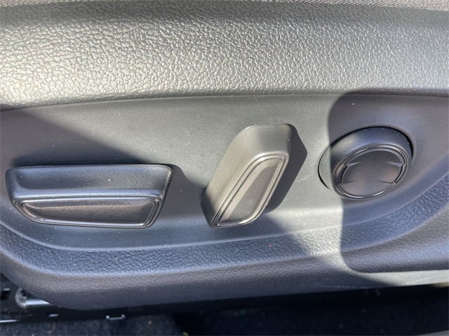 2023 Toyota Camry Hybrid LE