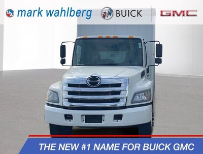 2015 Hino 26FT BOX TRUCK Base