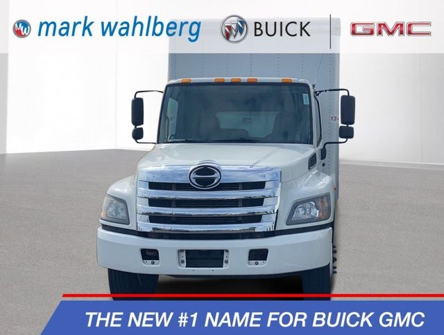 2015 Hino 26FT BOX TRUCK Base