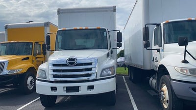 2015 Hino 26FT BOX TRUCK Base