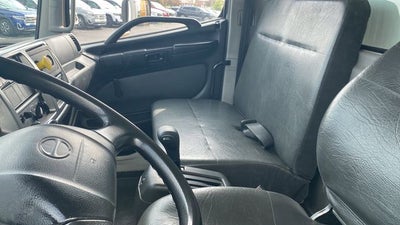 2015 Hino 26FT BOX TRUCK Base