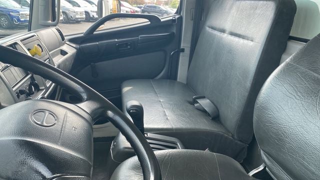 2015 Hino 26FT BOX TRUCK Base
