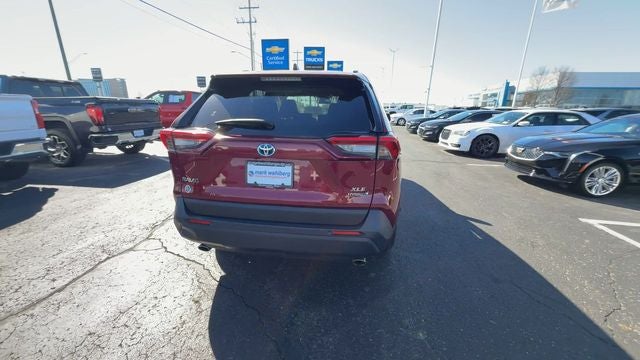 2022 Toyota RAV4 Hybrid XLE