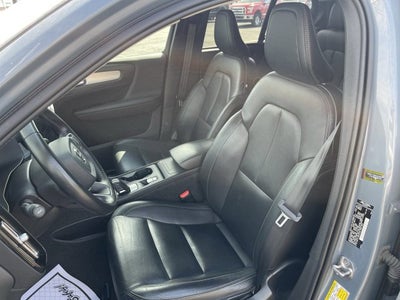 2021 Volvo XC40 Momentum