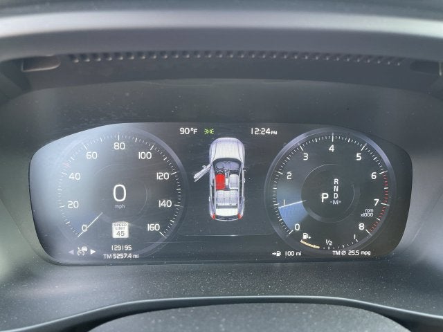 2021 Volvo XC40 Momentum