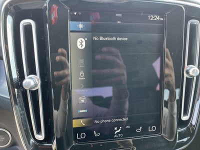 2021 Volvo XC40 Momentum