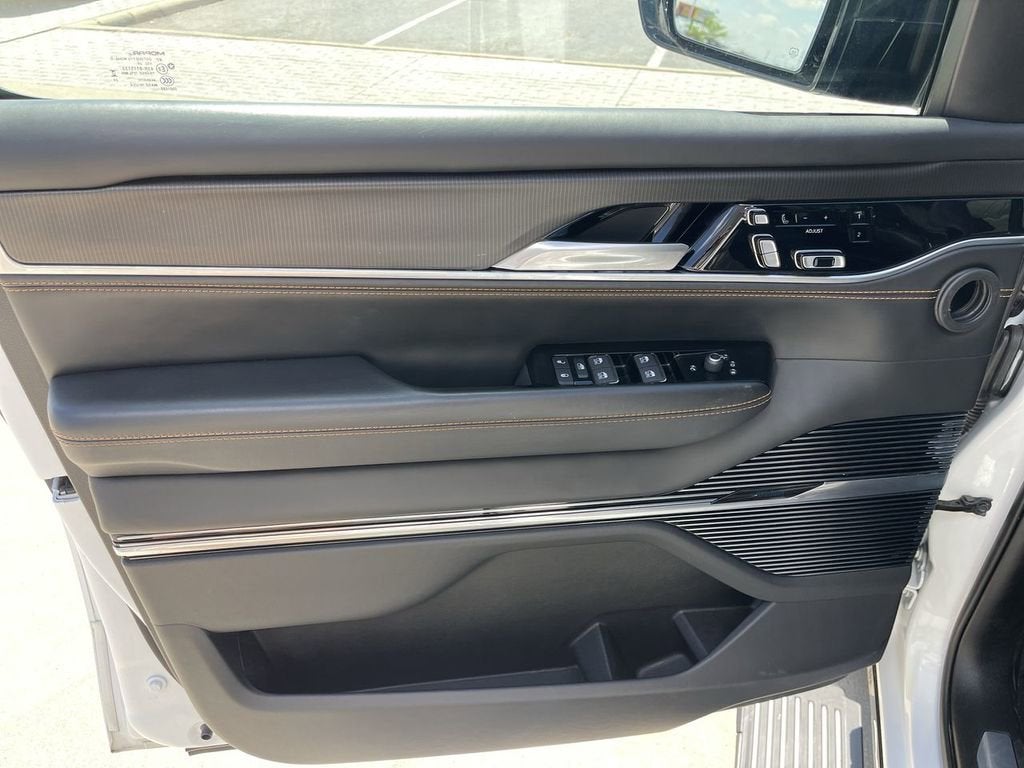 2024 Jeep Grand Wagoneer L Series III Obsidian