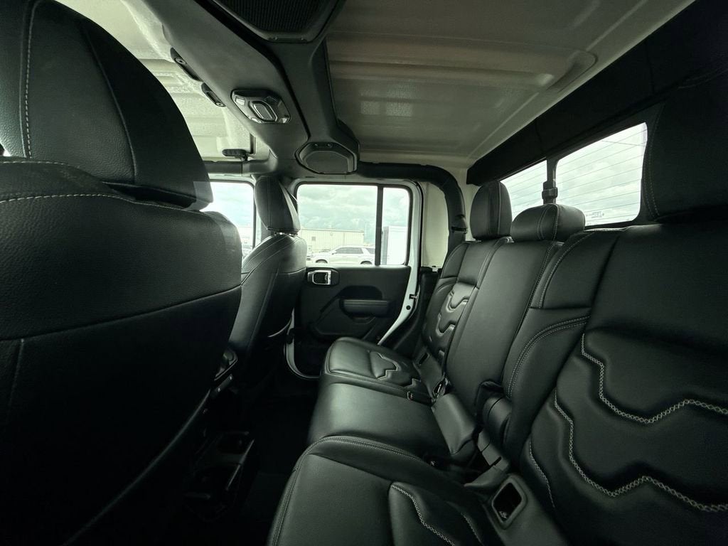 2022 Jeep Gladiator Sport S