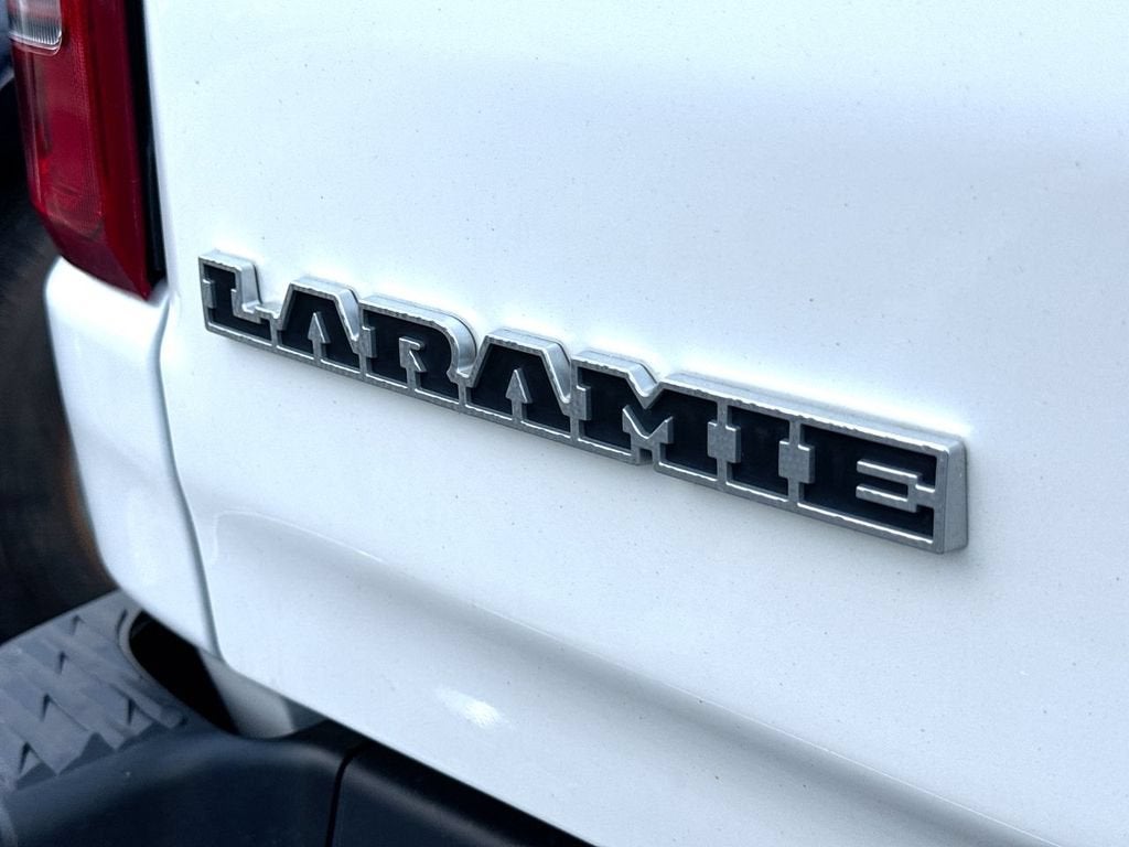 2021 RAM 1500 Laramie Crew Cab 4x4 5'7" Box