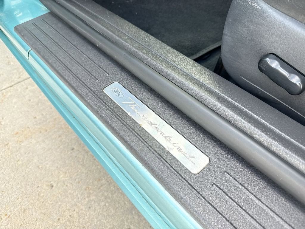 2002 Ford Thunderbird w/Hardtop Premium