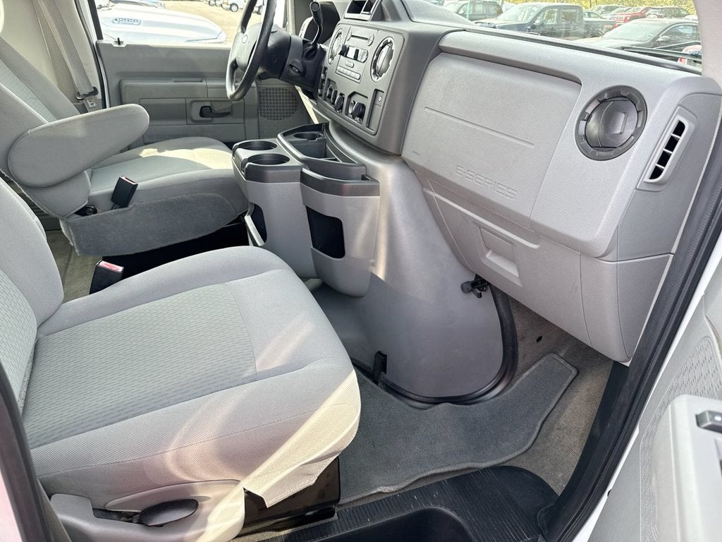 2014 Ford Econoline Wagon XL