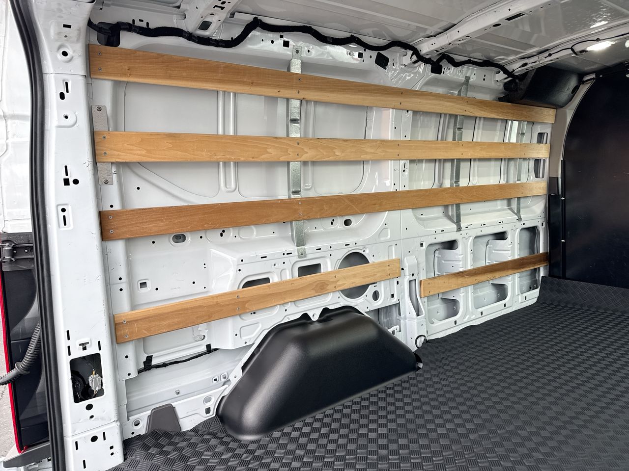 2024 Ford Transit Cargo Van T-250 130" Low Rf 9070 GVWR RWD